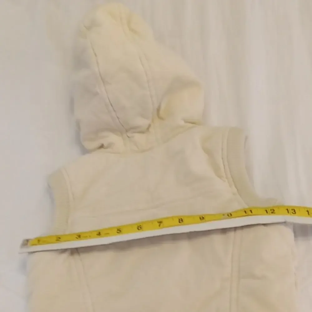 Old Navy Girl's Size XS Cream Hooded Vest with Faux Fur Trim. Athleisure